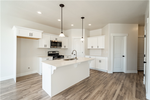 Lehi Single Room: 3737 W Big Horn Dr