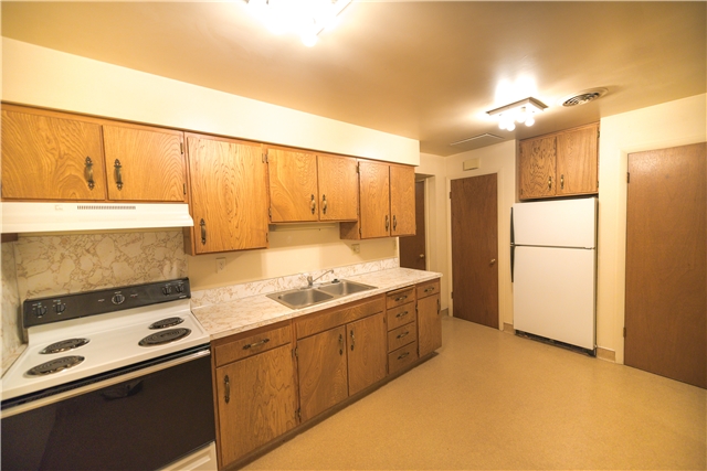 Provo Apartment: 665 N 600 W