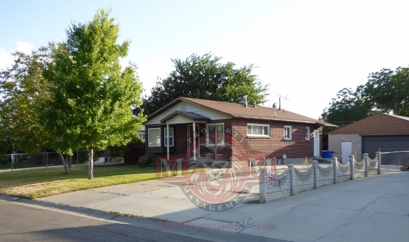 Sandy House: 9590 S Amber Ln
