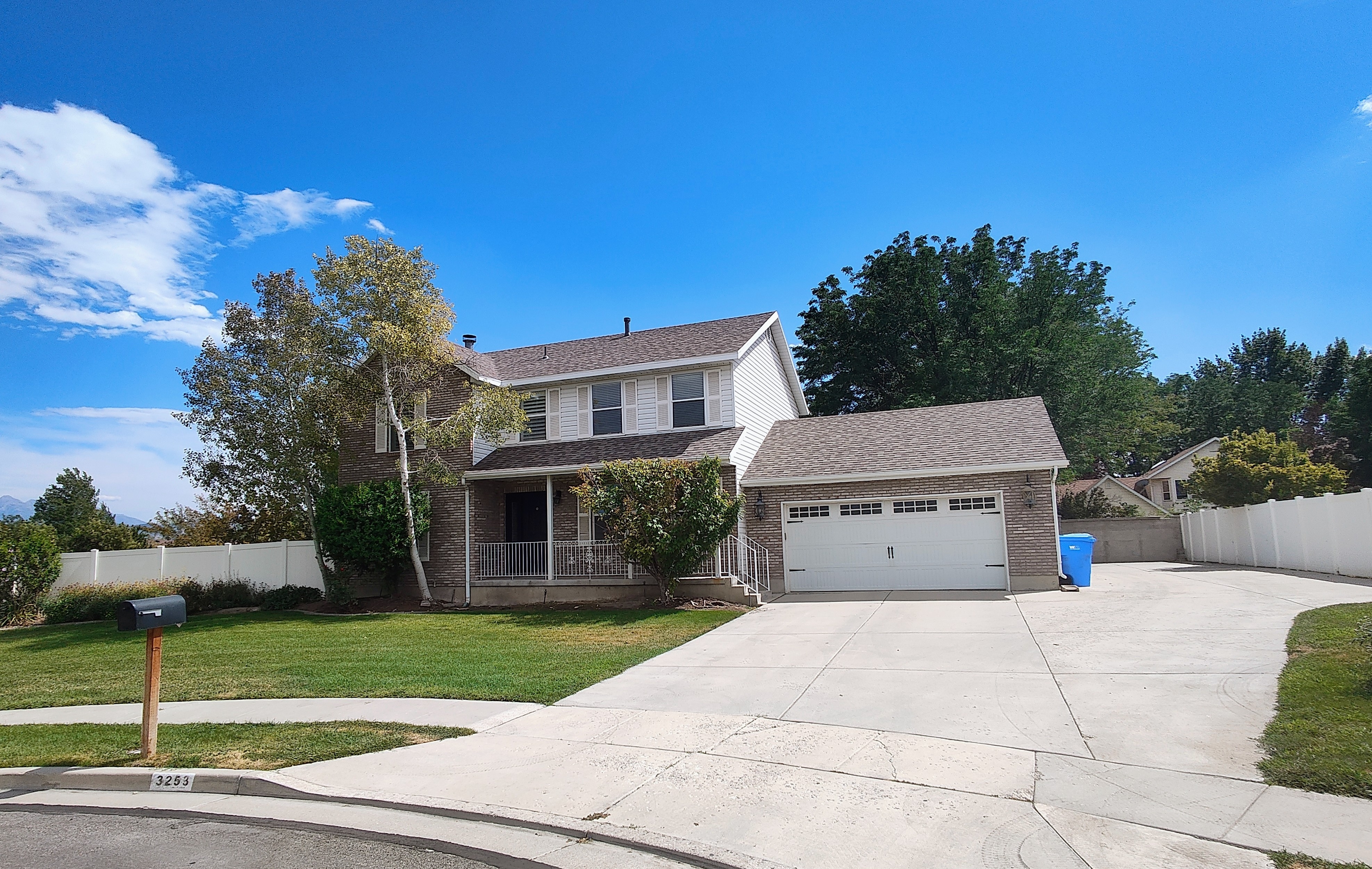 Riverton House: 3253 W 11975 S