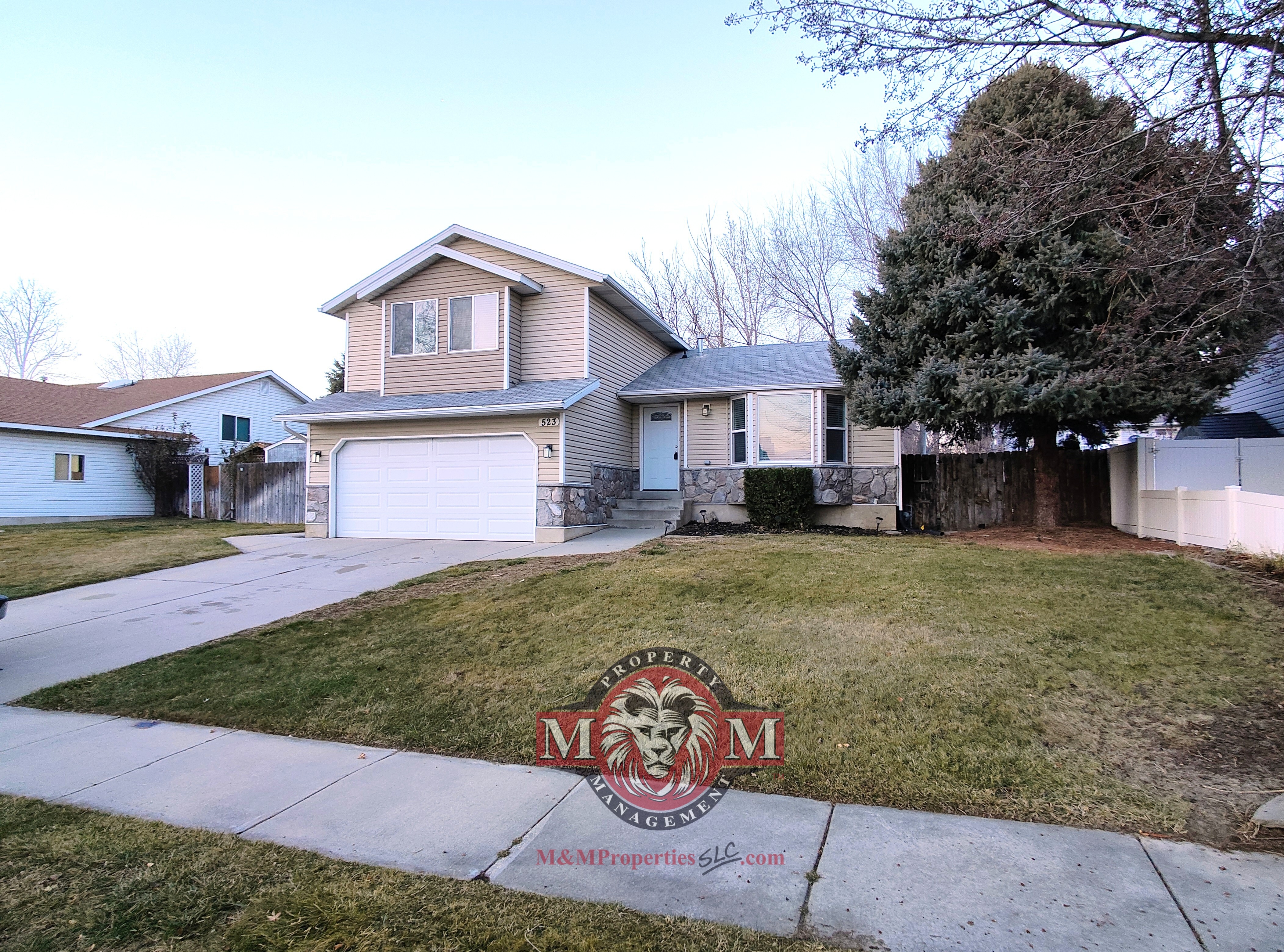 Sandy House: 523 E Big Sky Dr
