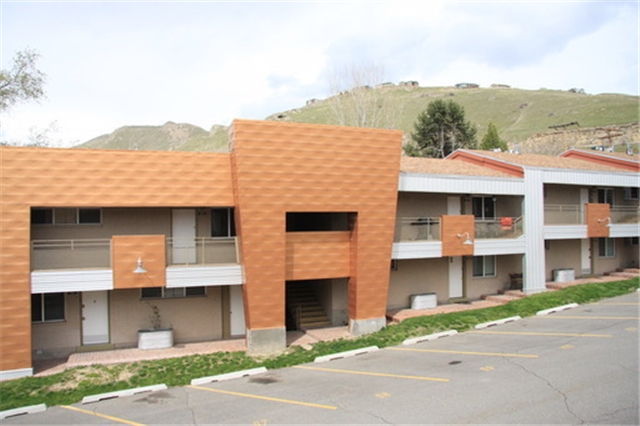 Salt Lake City Apartment: 650 N 300 W