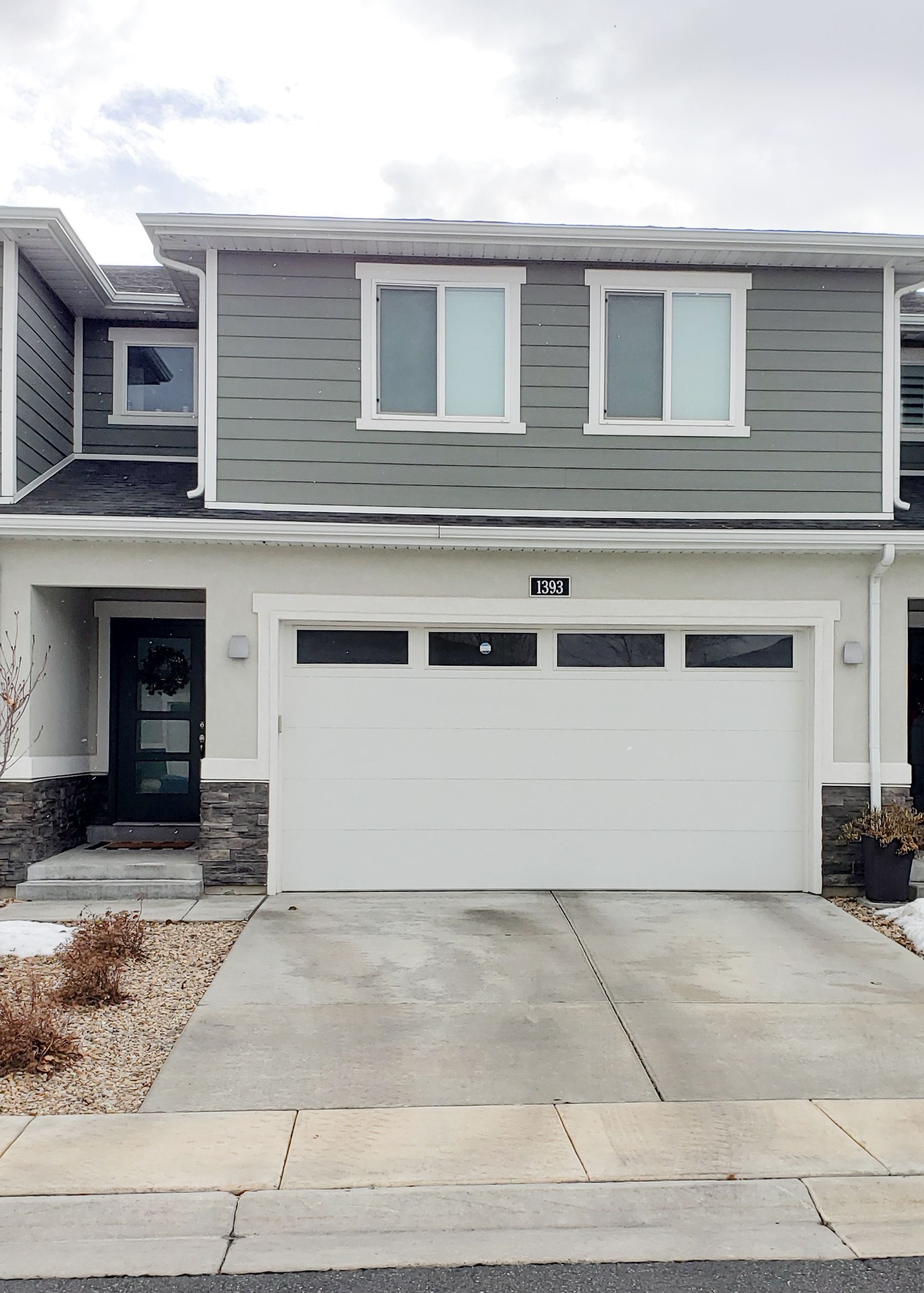 Townhome for rent at 1393 W Stewart Falls Dr, Riverton, UT 84065