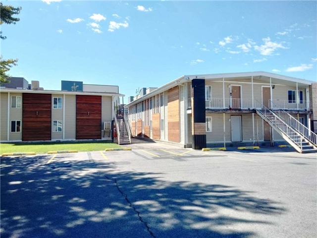 Midvale Apartment: 831 W Lennox St