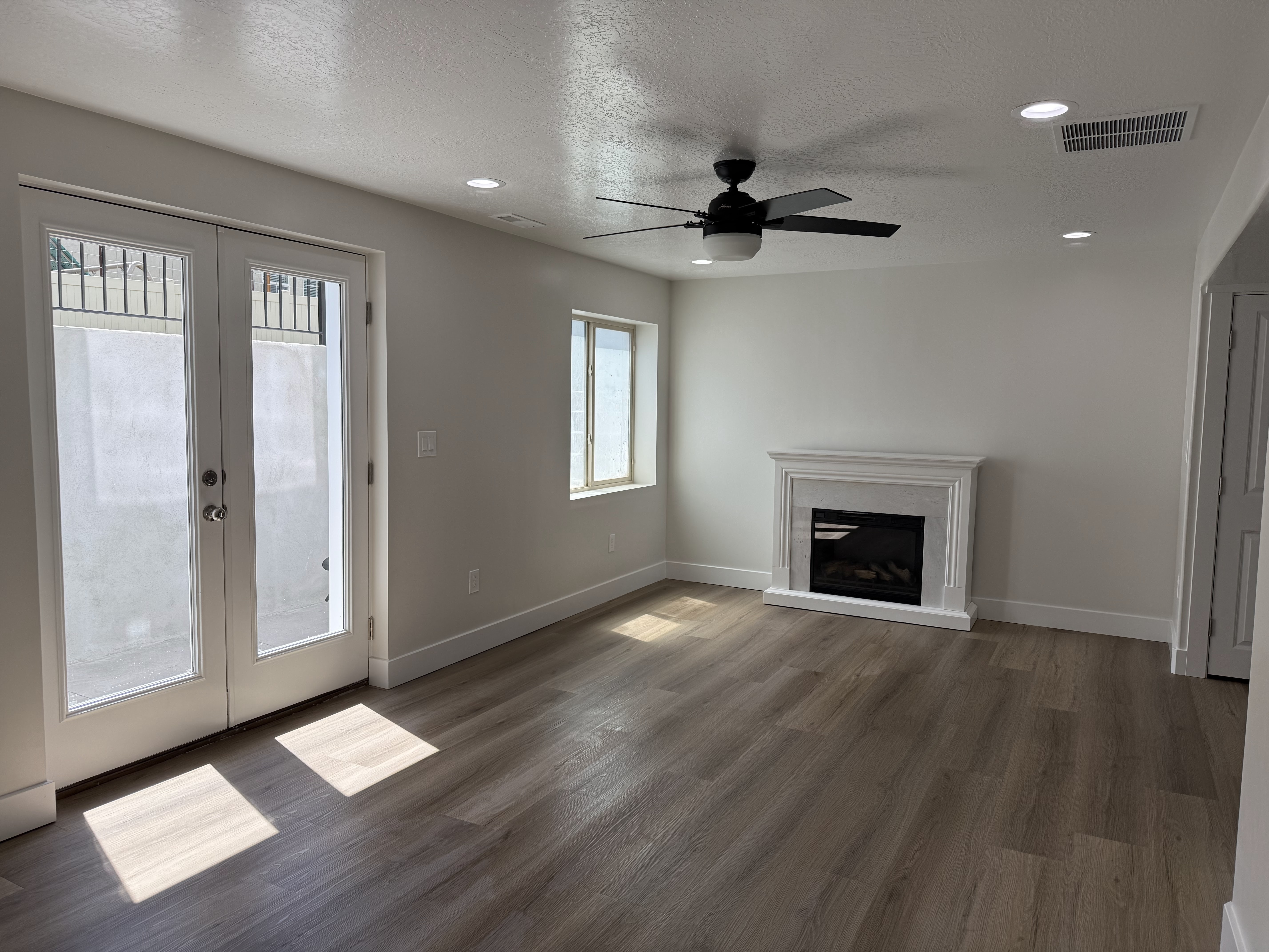 Saratoga Springs House: 527 W Pumpkin Patch Dr