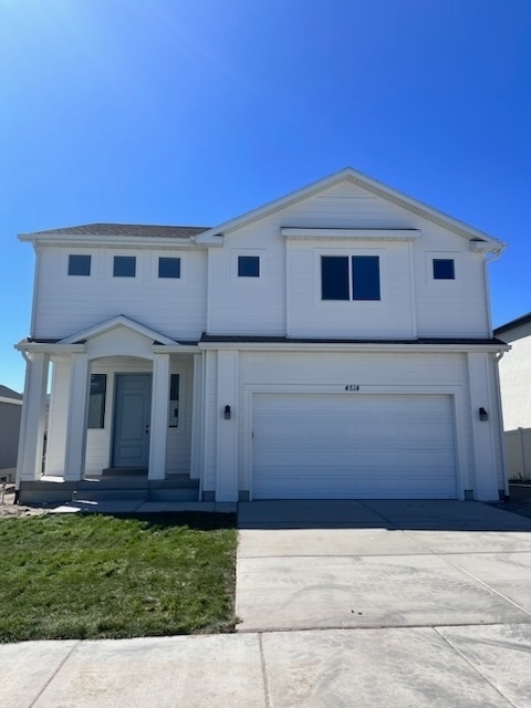Eagle Mountain House: 4514 E Silver Moon Dr