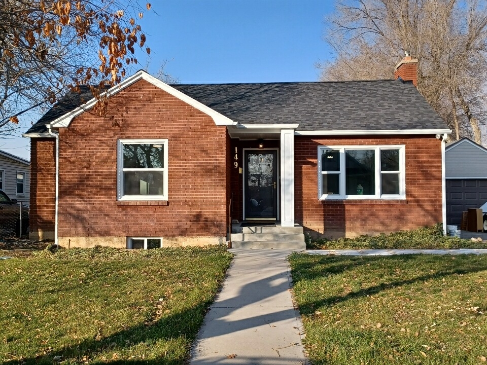 Springville House: 149 E 700 S