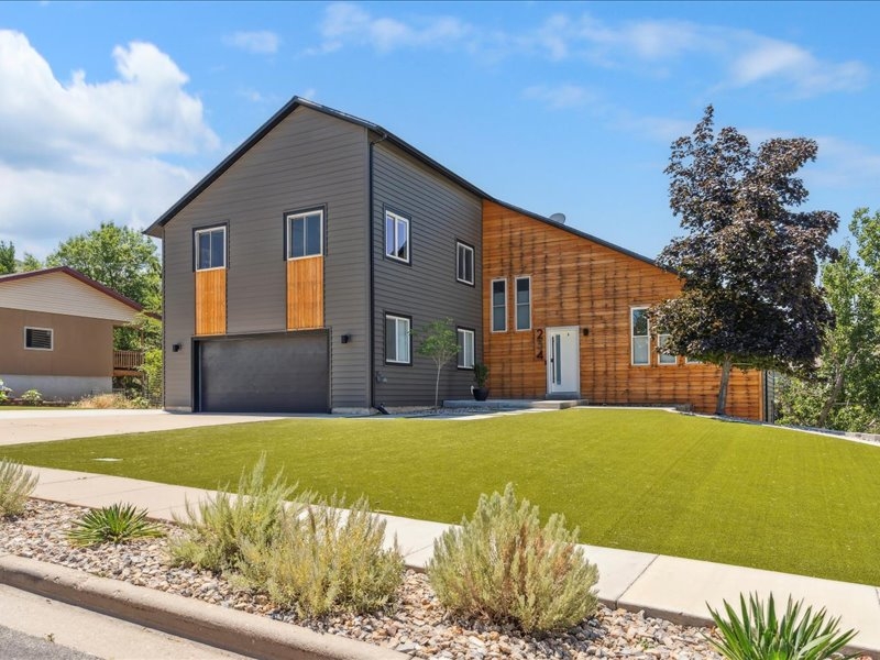 North Salt Lake House: 234 Liberty Rd