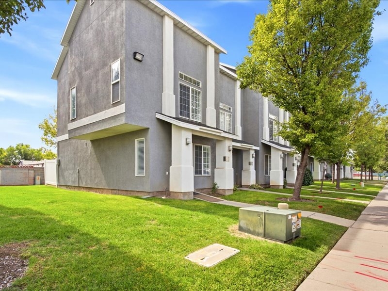 Salt Lake City Townhome: 475 N Redwood Rd