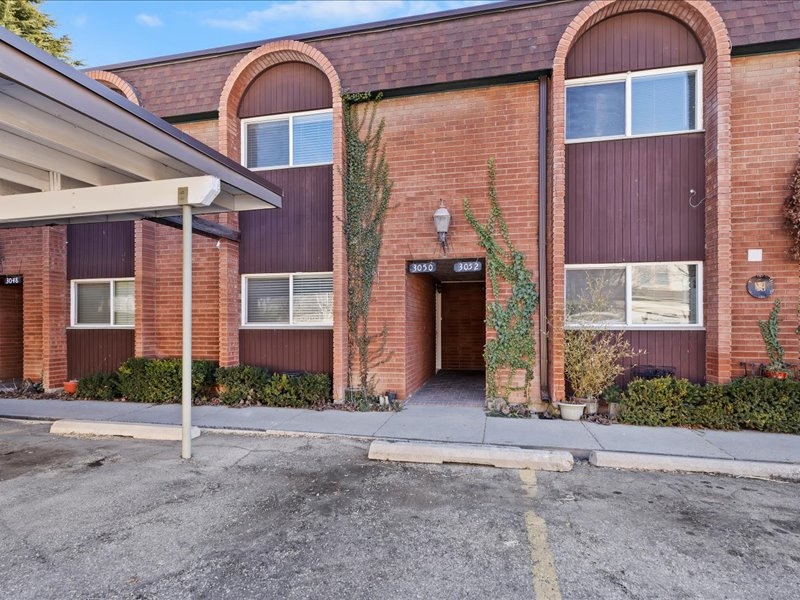 South Salt Lake Apartment: 3050 S 300 E