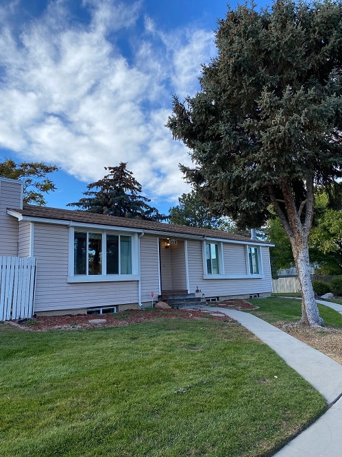 West Valley City House: 3018 W Shadow Park Dr