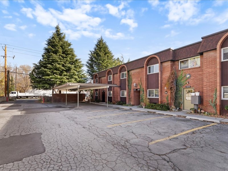 South Salt Lake Apartment: 3052 S 300 E