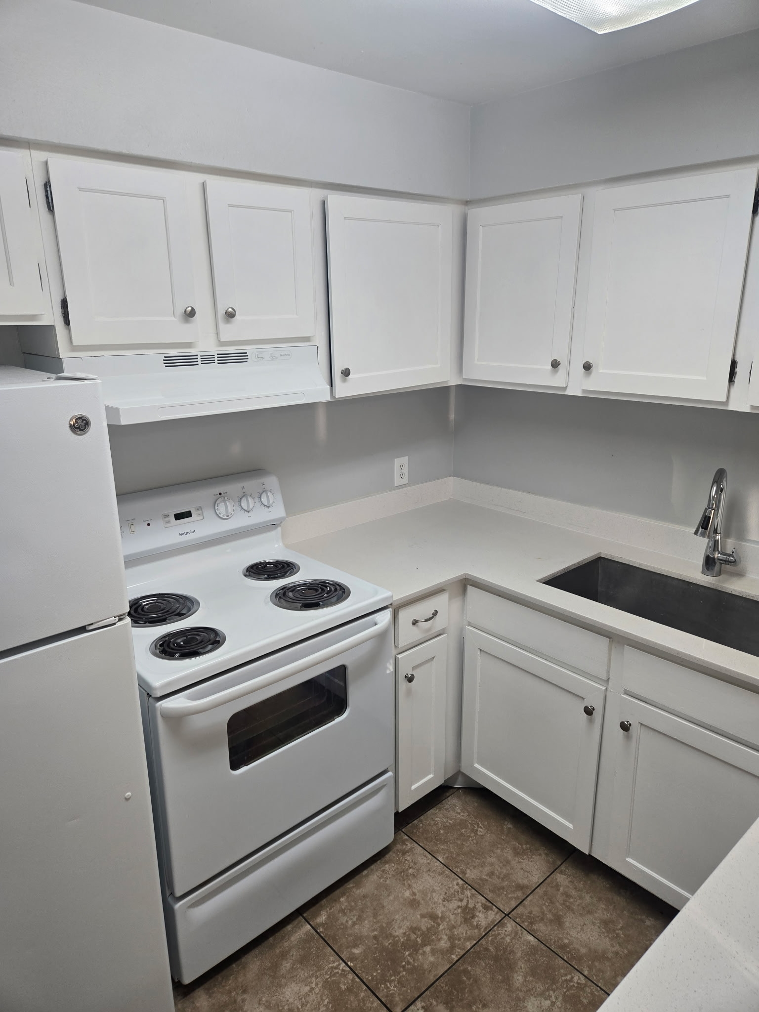 Bountiful Apartment: 607 S Main St