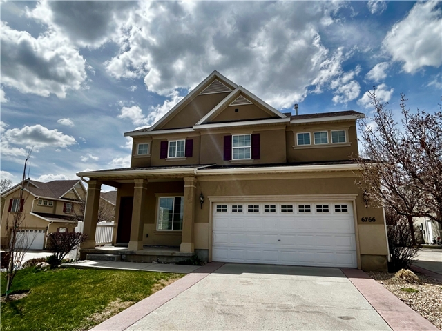 West Jordan House: 6766 W Tupelo Ln