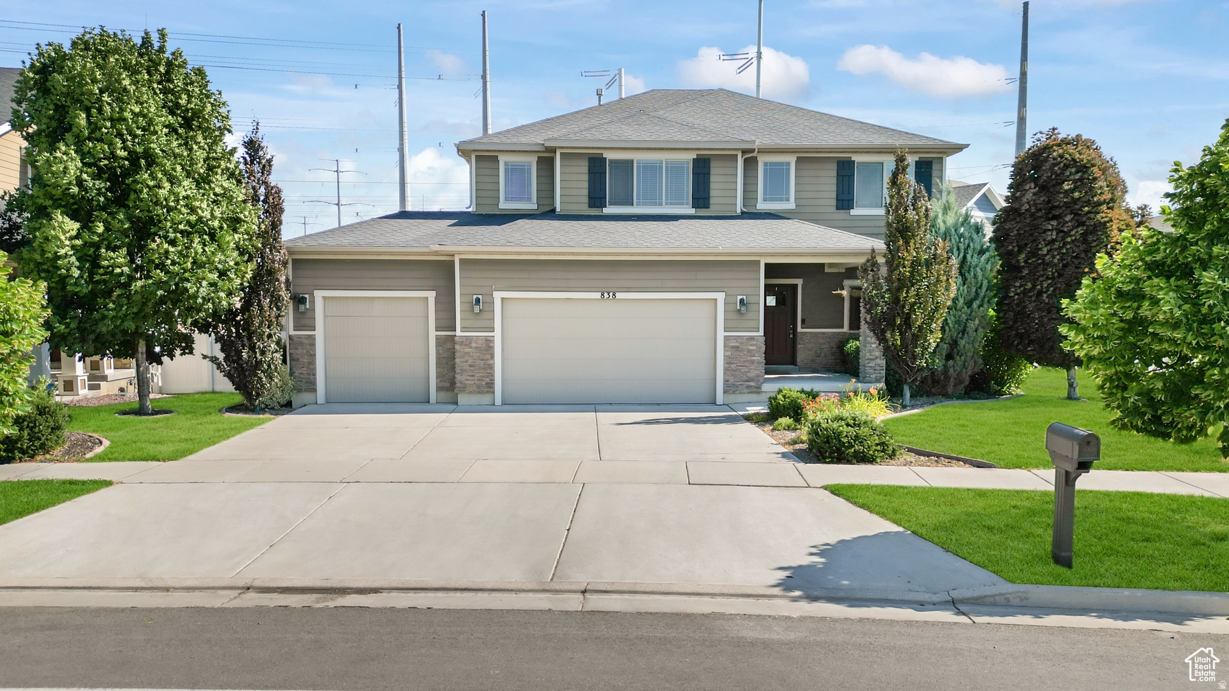 Riverton House: 838 W Freedom Point Way