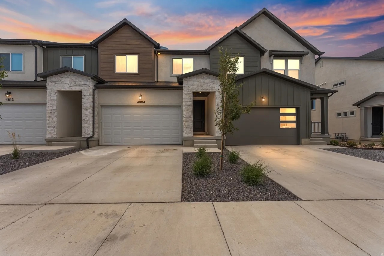 Mapleton Townhome: 4804 S Alder Dr