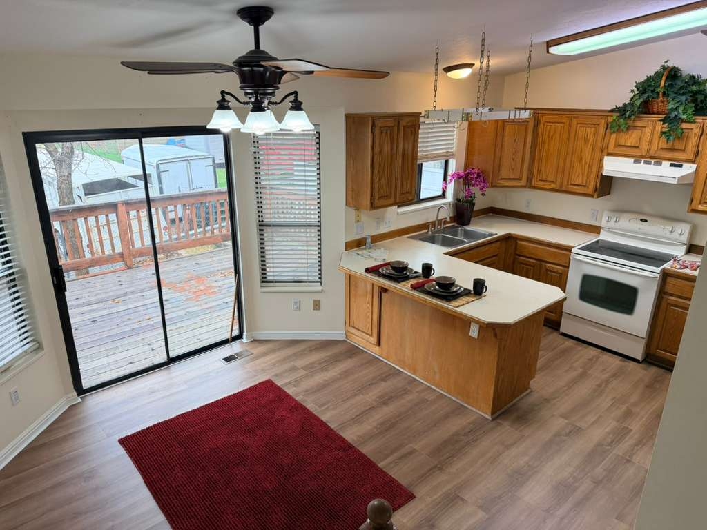 Layton House: 2325 N 1075 E