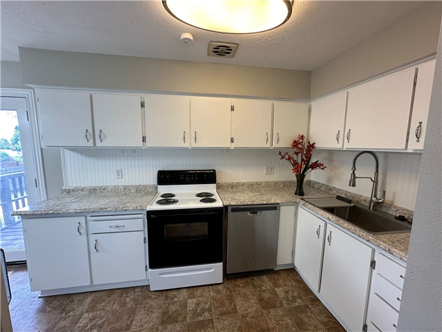 Layton House: 362 E 1150 N