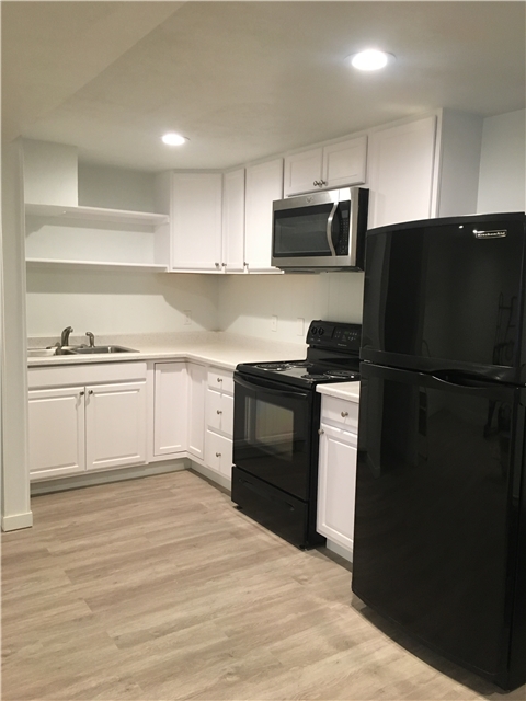 Salt Lake City In-Law/Basement: 6920 S Brookhill Dr