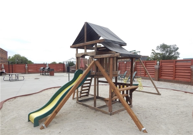 Ogden Apartment: 2433 Adams Ave