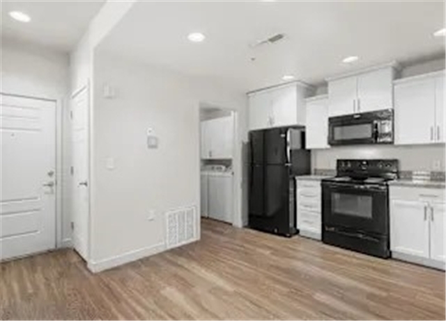 Midvale Apartment: 6880 S 700 W