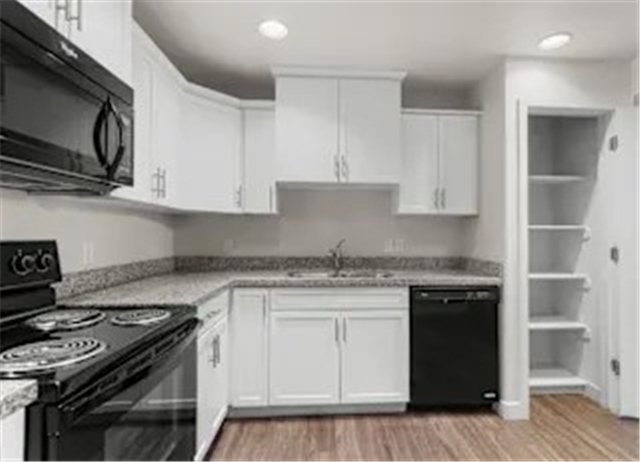 Midvale Apartment: 6880 S 700 W