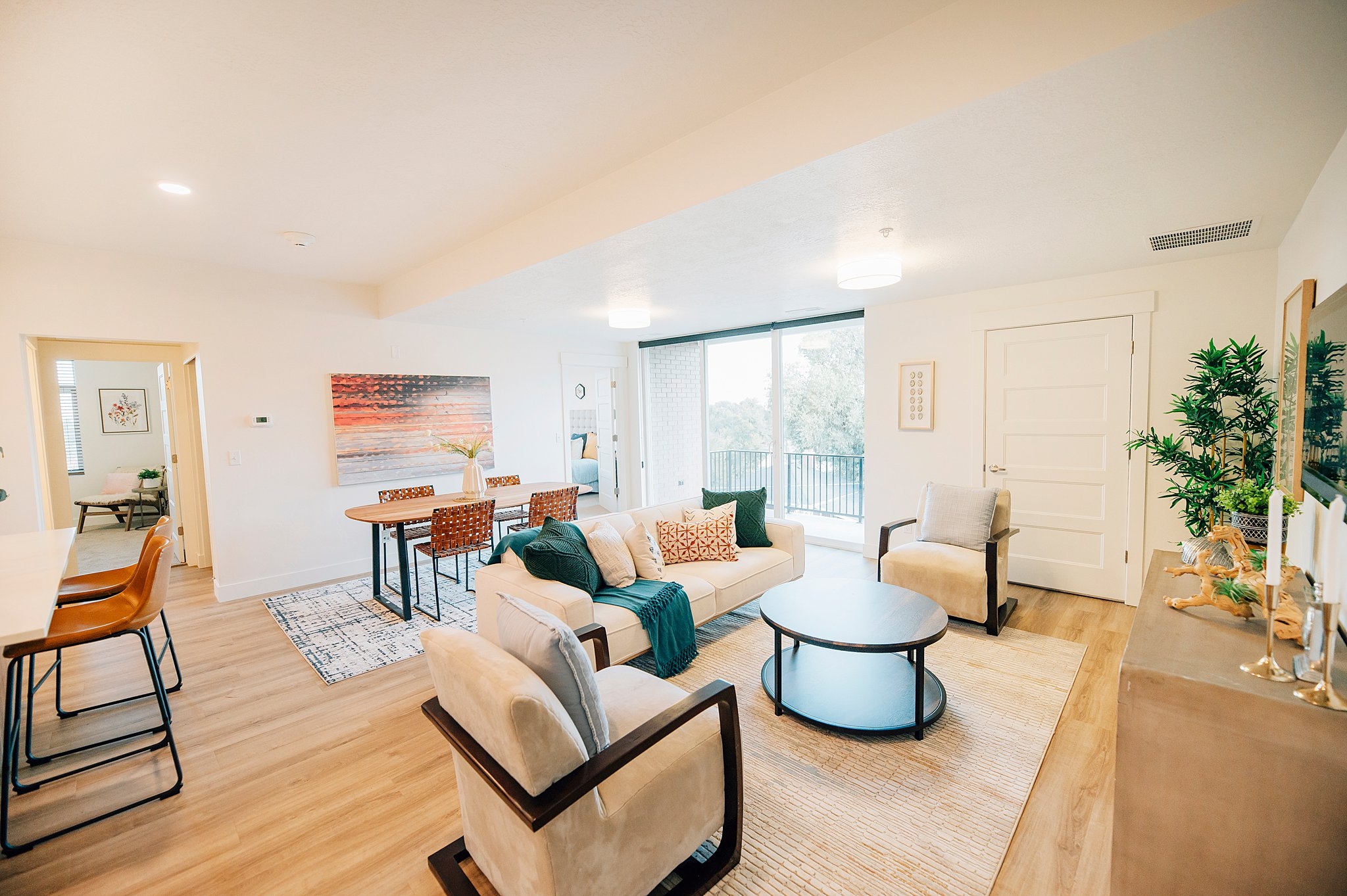 Bountiful Apartment: 408 S Main St