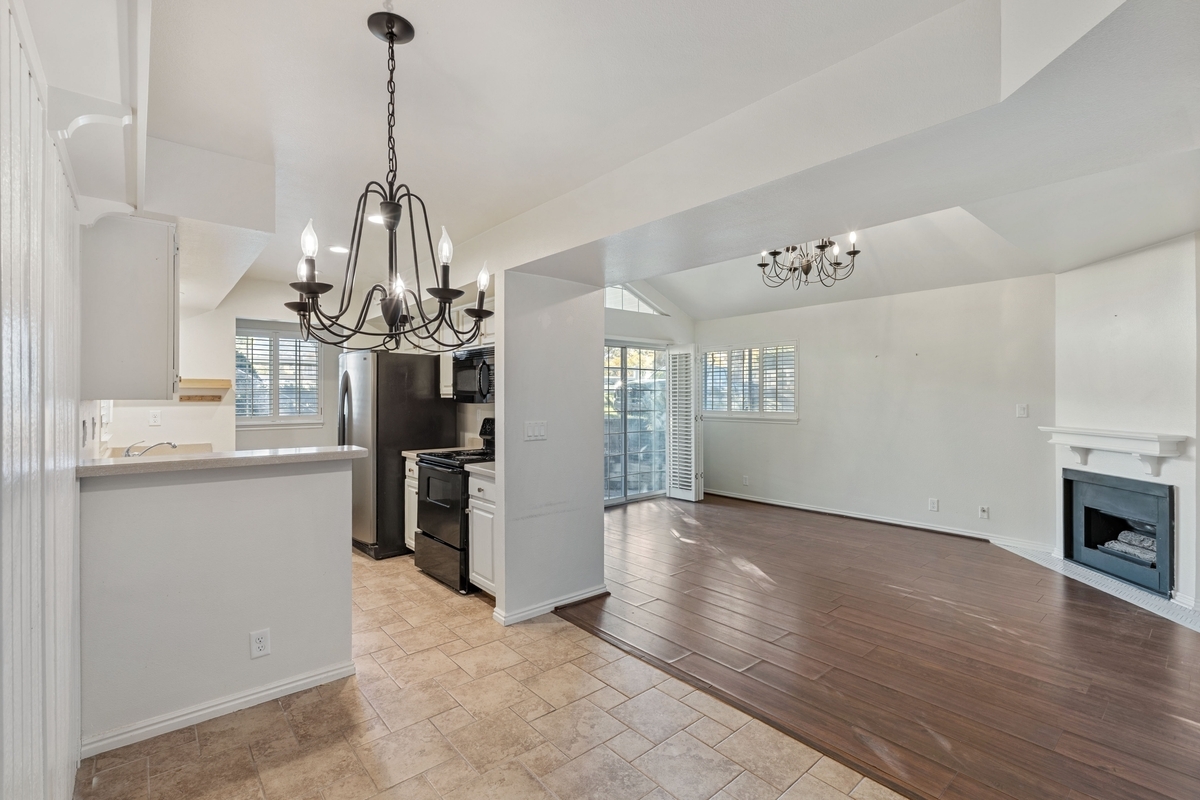 Bountiful Condo: 650 S Main St