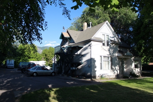 Logan Apartment: 444 S 100 W