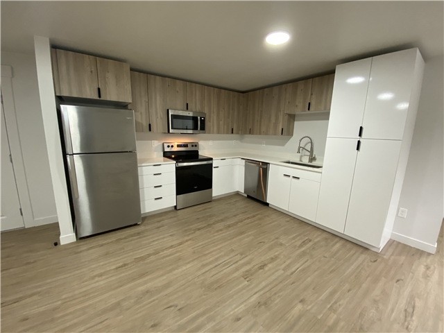 Murray Apartment: 404 E 5600 S