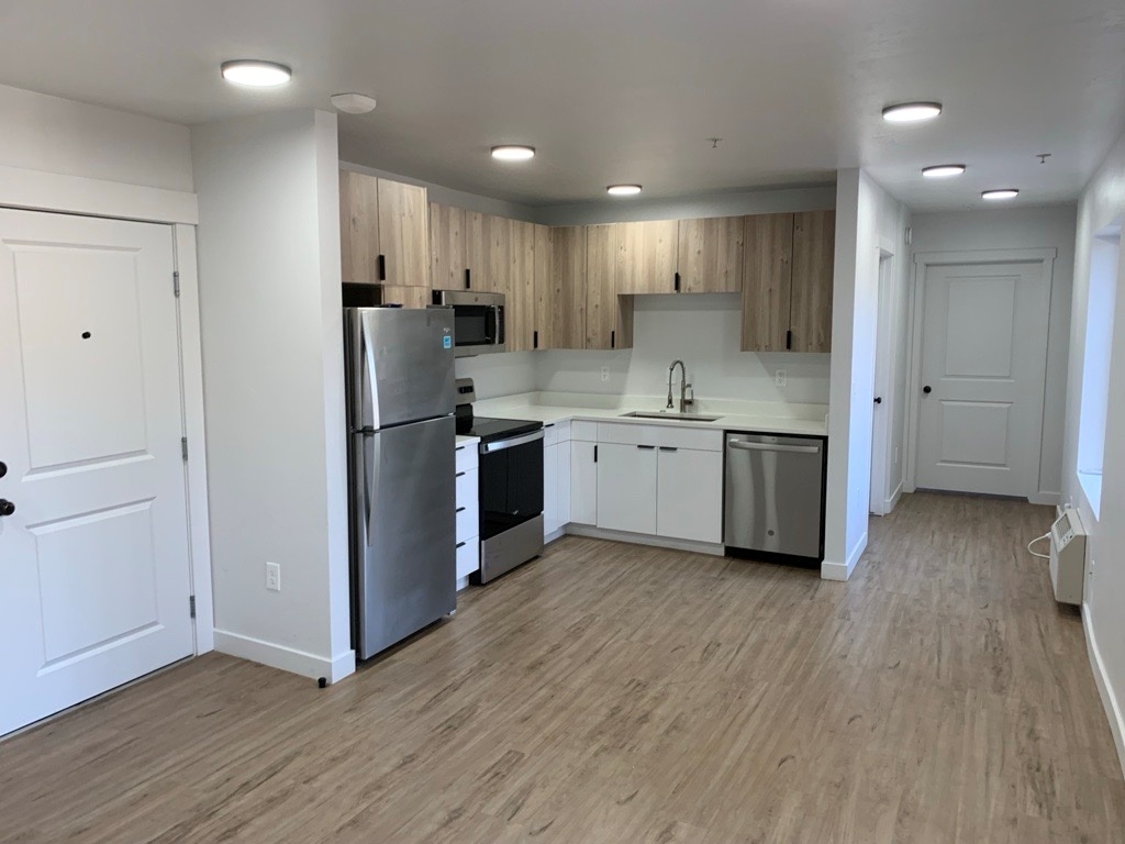 Murray Apartment: 404 E 5600 S