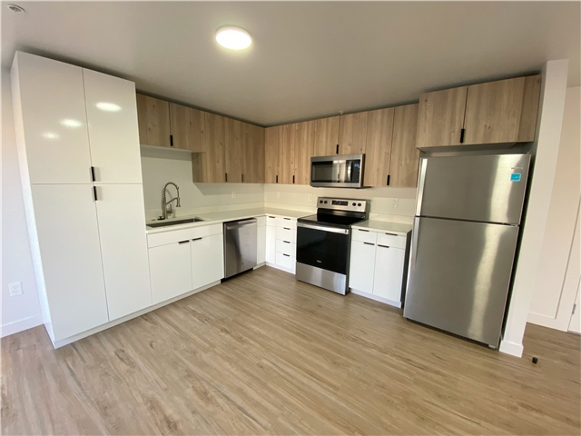 Murray Apartment: 404 E 5600 S