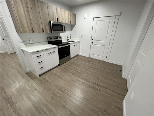 Murray Apartment: 404 E 5600 S