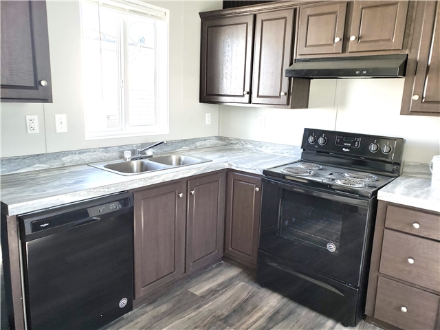 Tooele House: 421 N 200 W