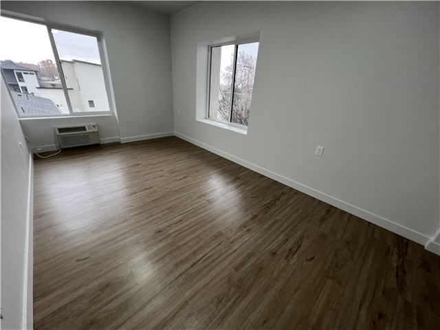 Murray Apartment: 404 E 5600 S