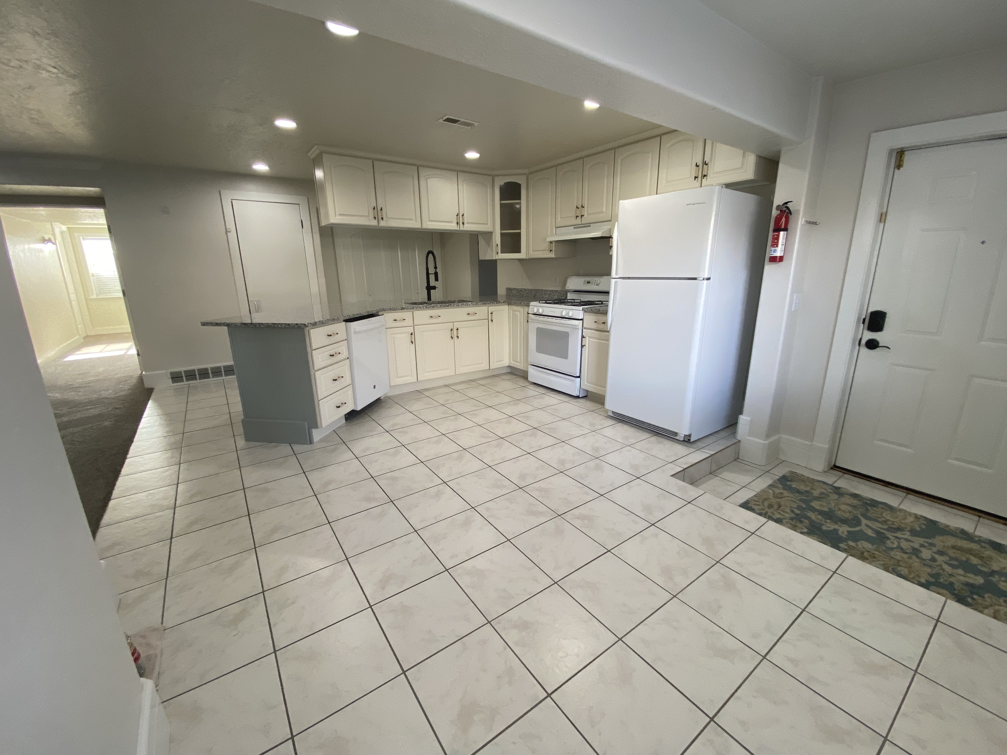 Alpine In-Law/Basement: 307 River Meadow Dr