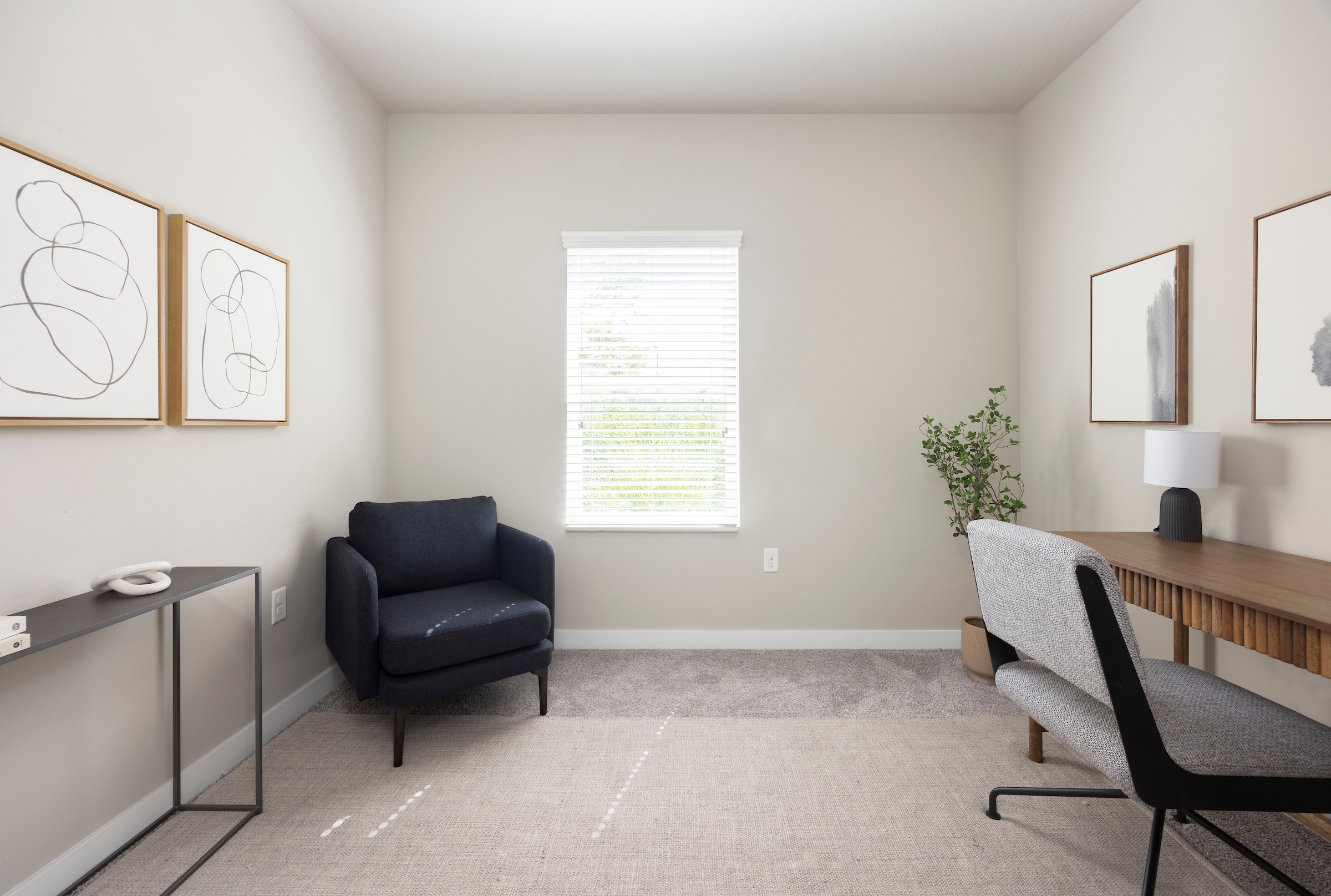 The Alloy at Geneva Apartment for rent at 100 S Geneva RD, Vineyard