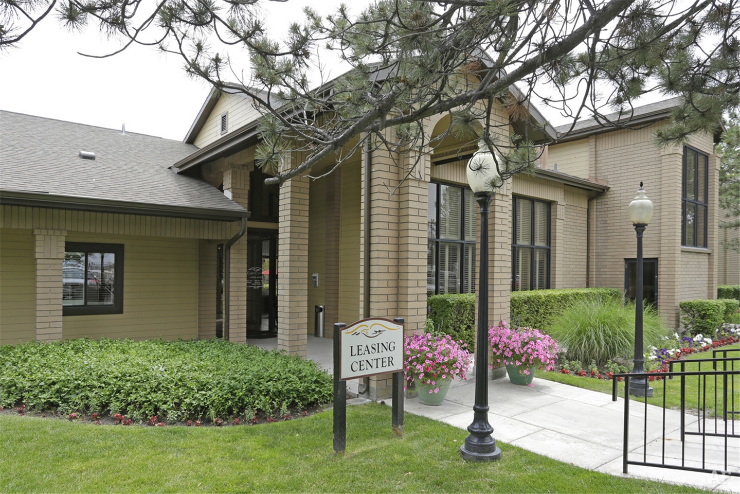 Ashford Apartments Apartment for rent at 625 S Redwood Rd, Salt Lake