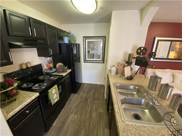 West Valley Apartment: 2292 W Ruddy Way
