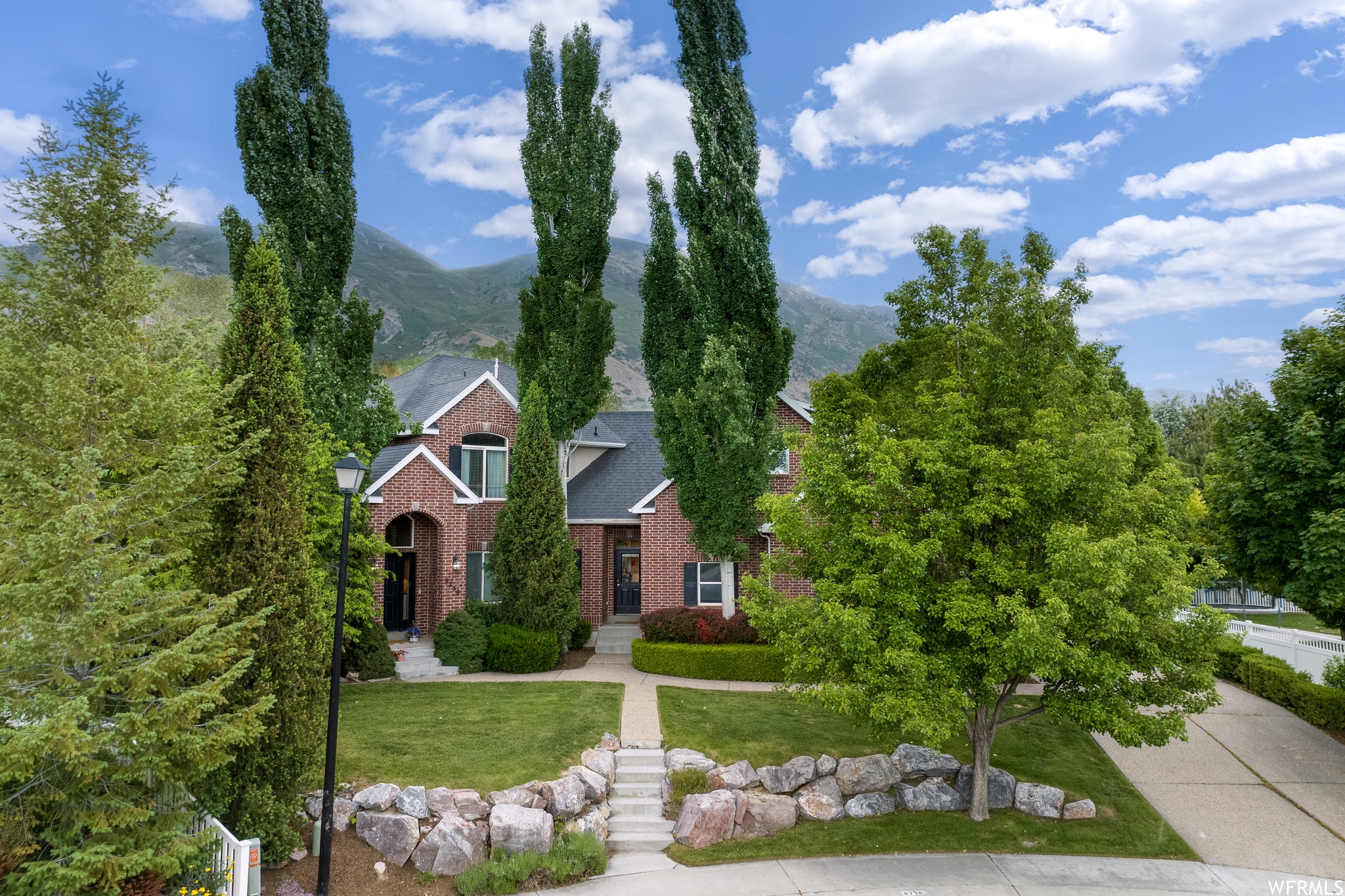 Pleasant Grove In-Law/Basement: 9736 Charleston Dr