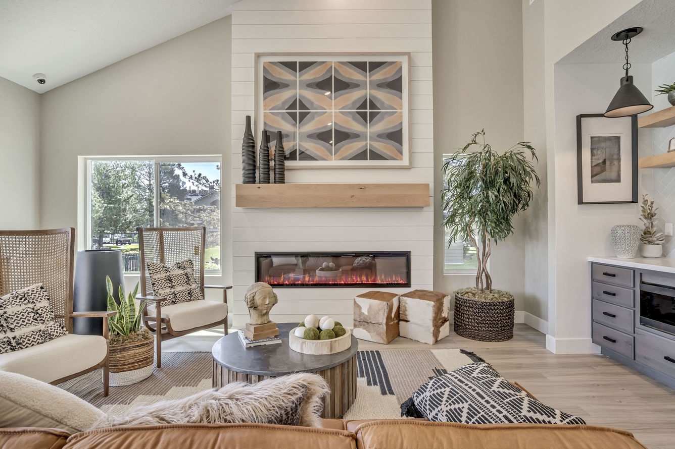 Quail Cove Apartments Apartment for rent at 2090 N Hill Field Rd