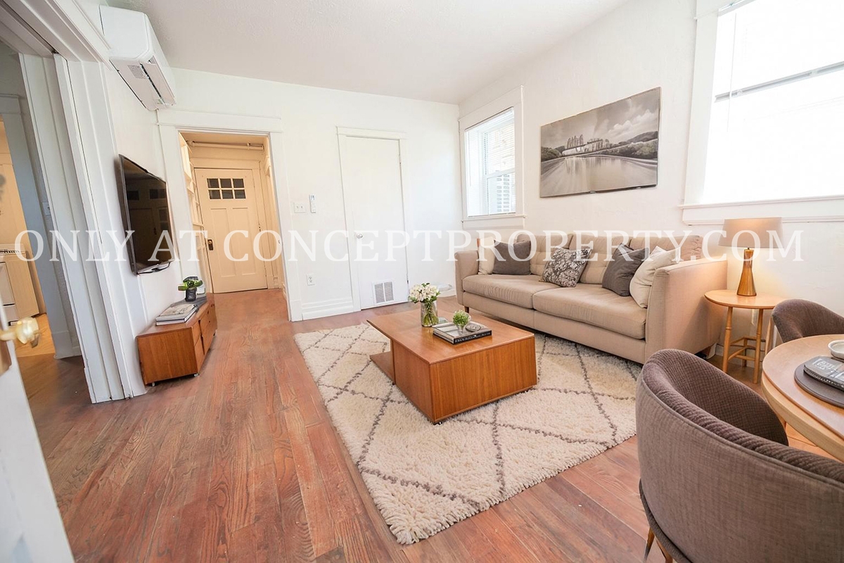 Salt Lake City Apartment: 435 E 200 S