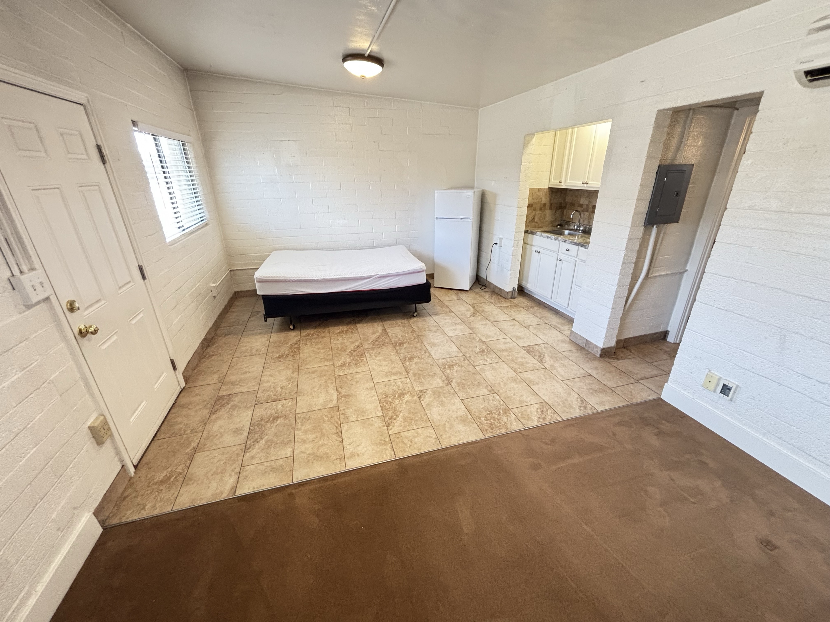 Orem Apartment: 1643 S State St