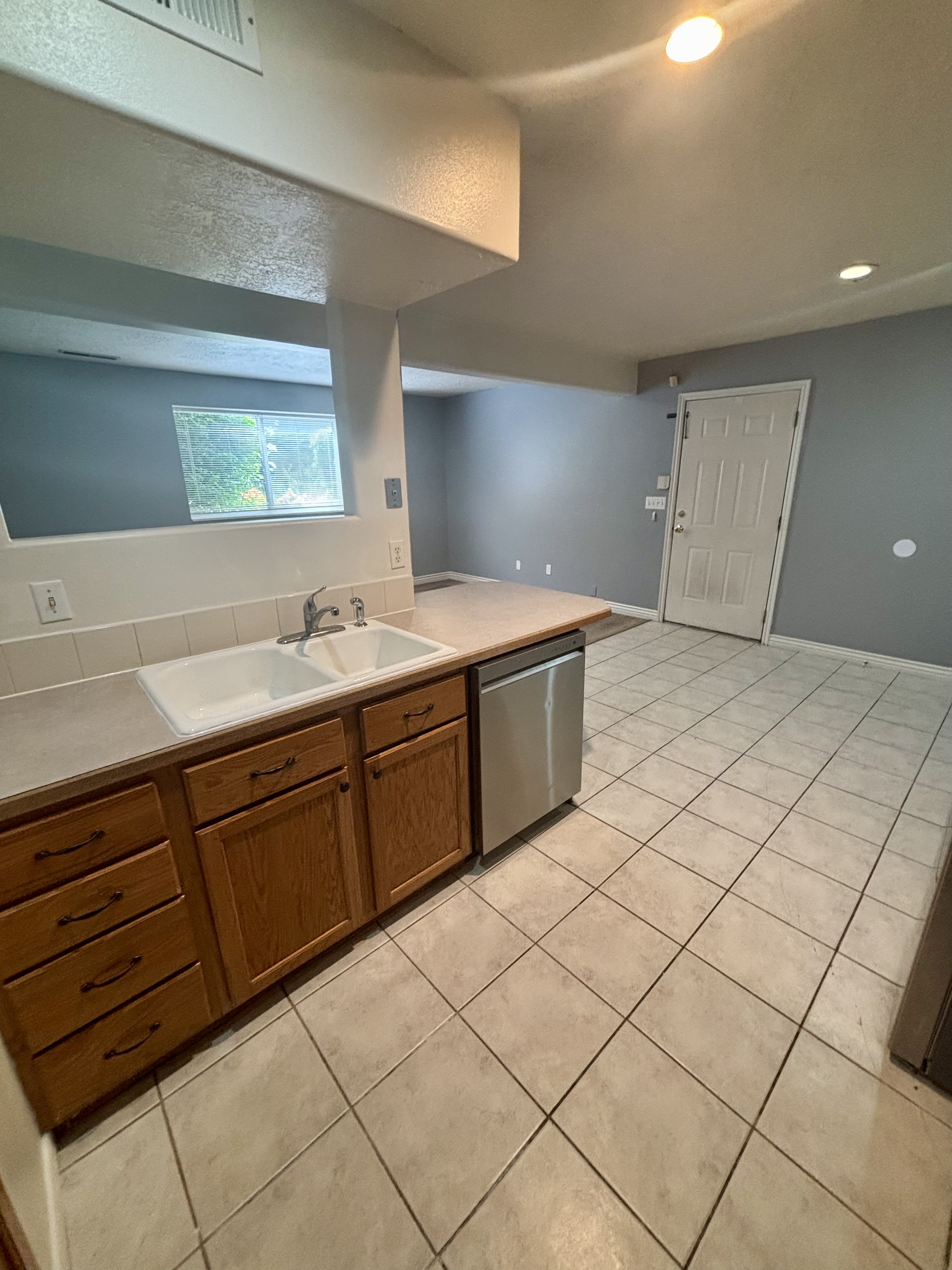 Provo Apartment: 215 S 1050 W