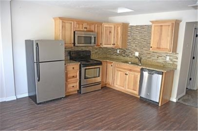 Alpine Apartment: 201 W Center