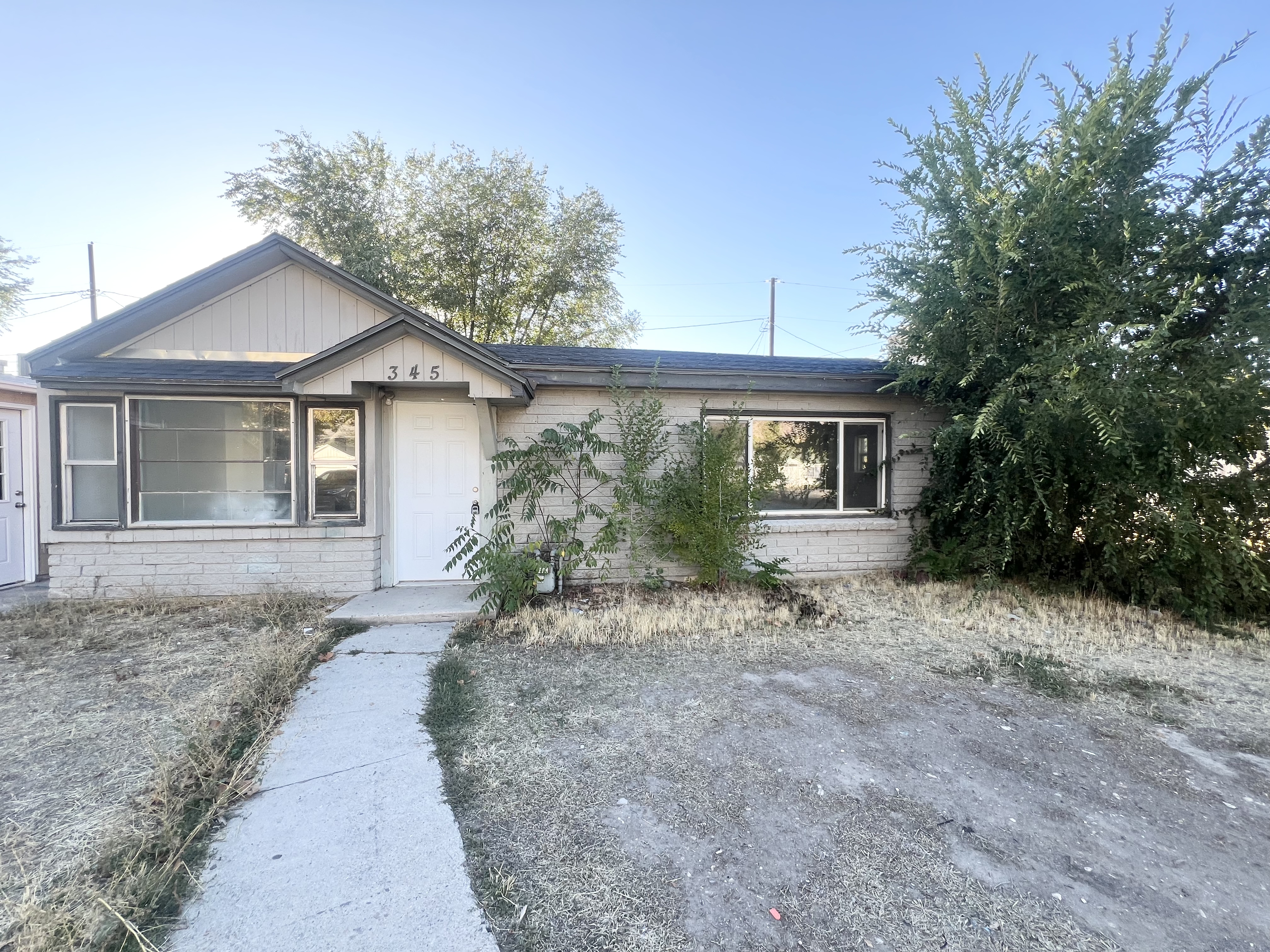 Provo House: 345 N 1000 W