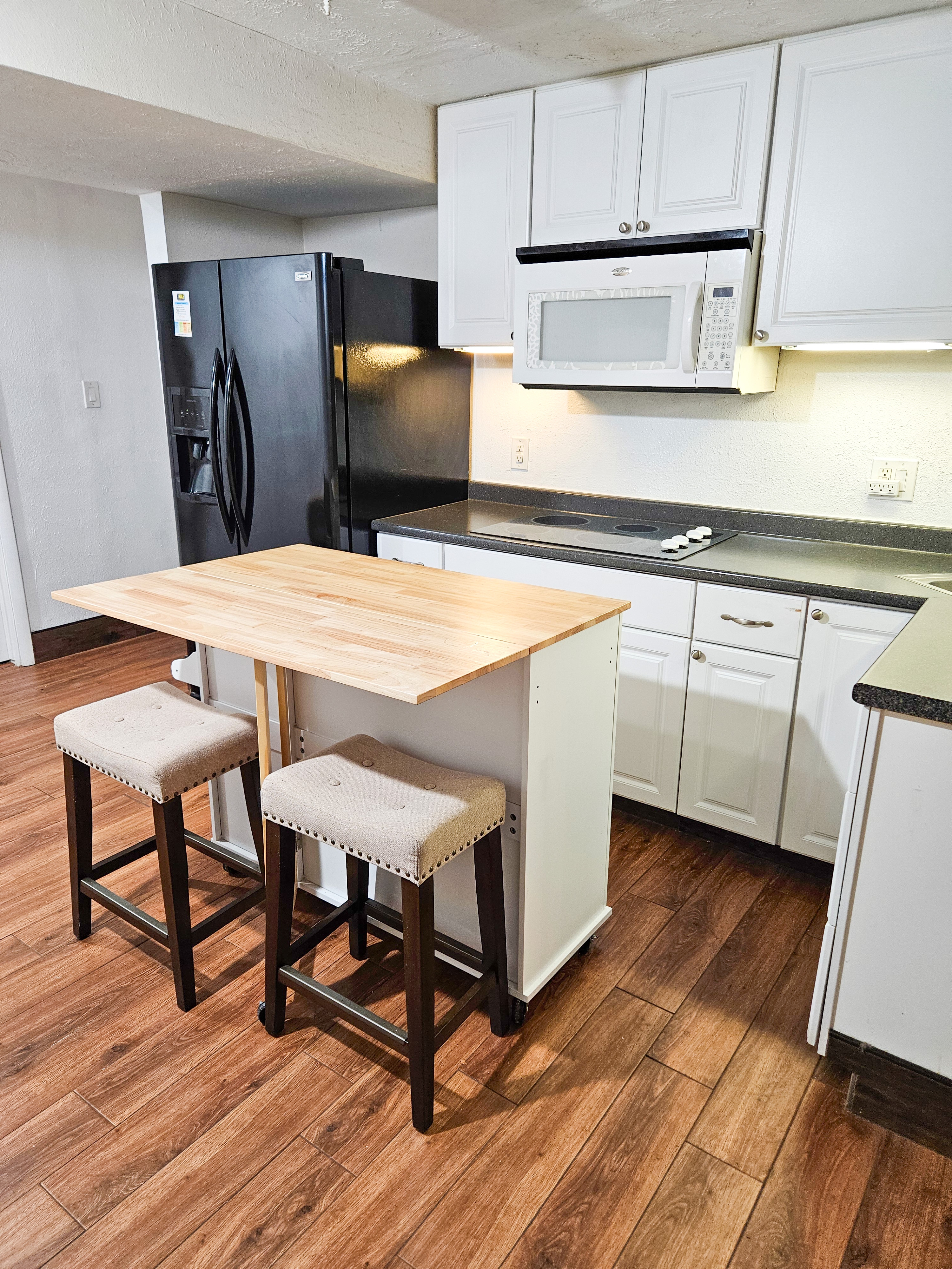 Sandy House: 9555 S Tj Dr