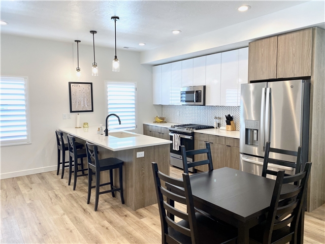 North Salt Lake Townhome: 620 N Orchard Dr