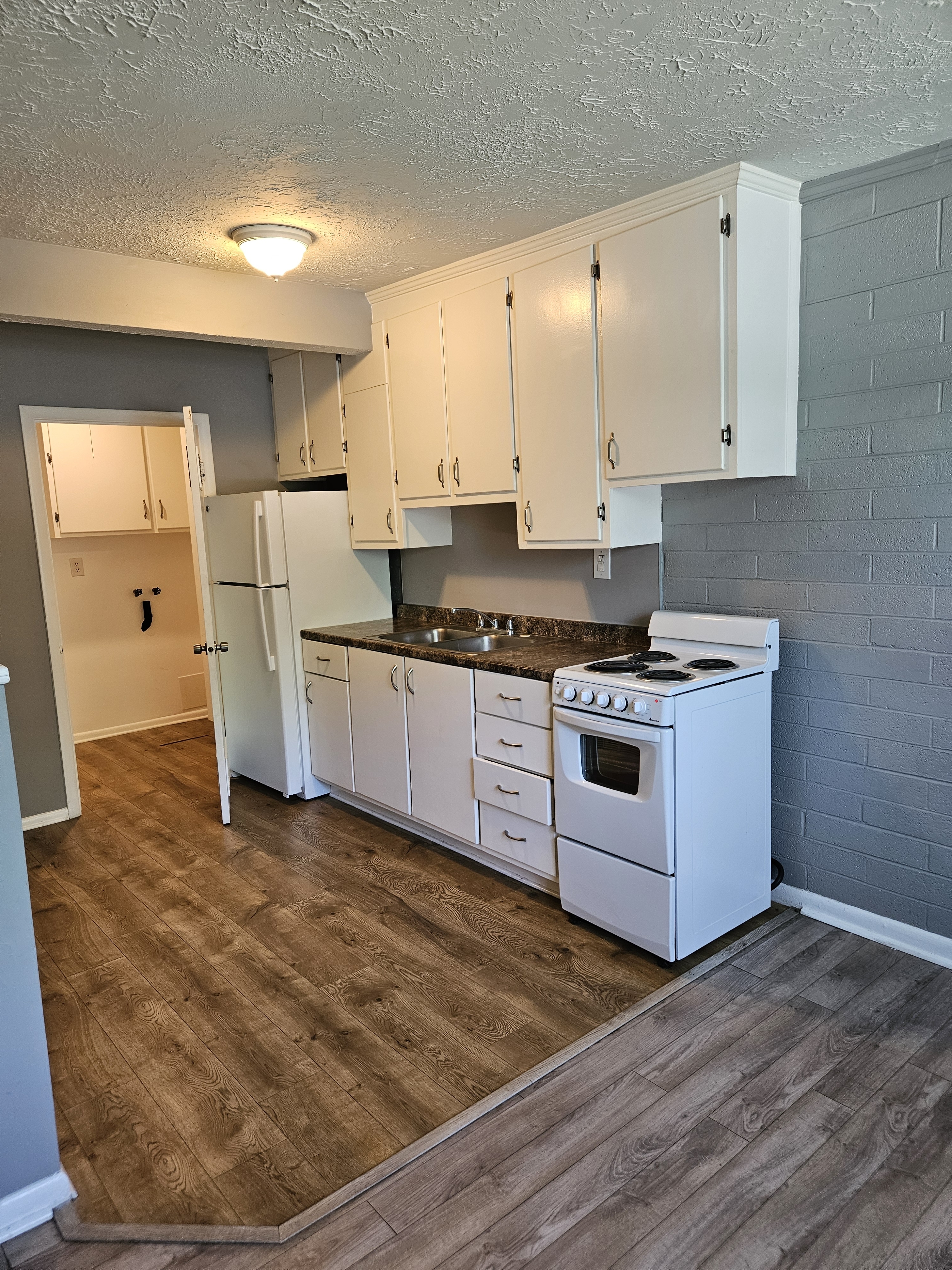 Salt Lake City Apartment: 850 N Redwood Rd
