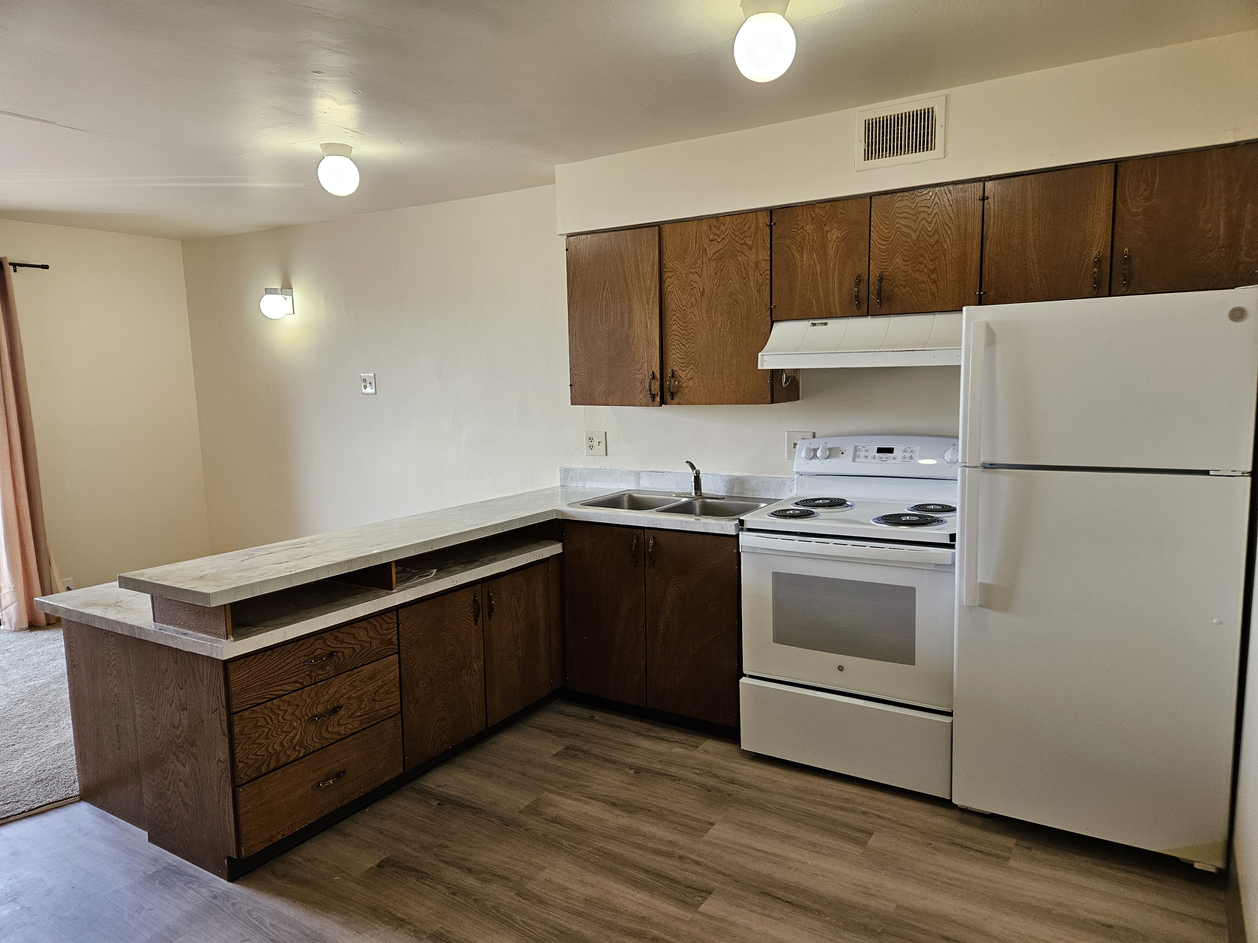 Salt Lake City Apartment: 320 S 700 E